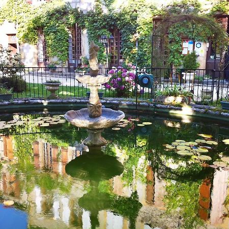 Logis Hostellerie Du Grand Duc Hotel Restaurant Gincla Экстерьер фото