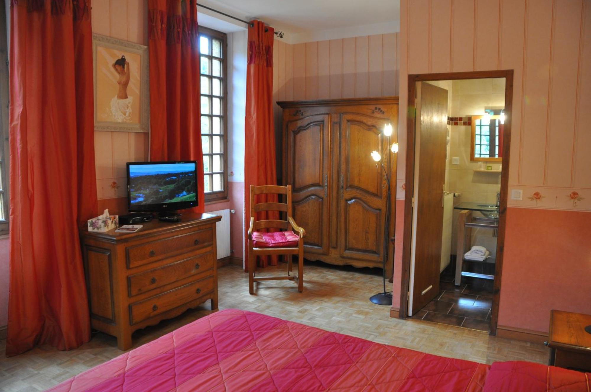 Logis Hostellerie Du Grand Duc Hotel Restaurant Gincla Экстерьер фото