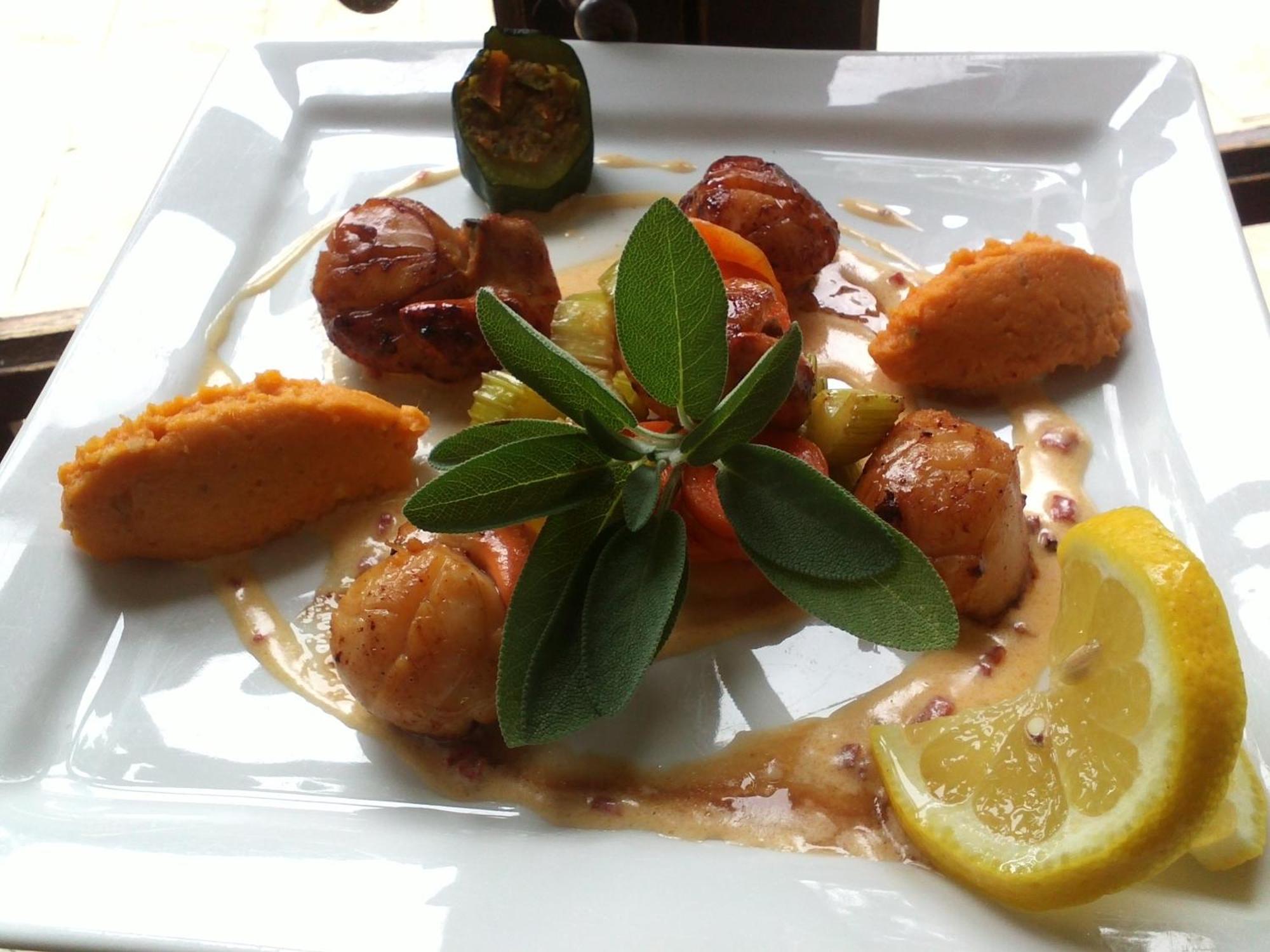 Logis Hostellerie Du Grand Duc Hotel Restaurant Gincla Экстерьер фото